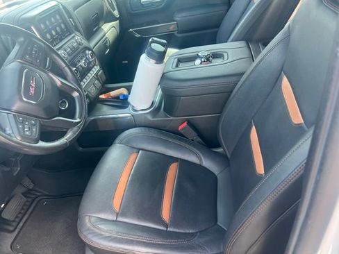 Used 2022 GMC Sierra 1500 AT4 w/ AT4 Premium Package AWD/4WD image 7