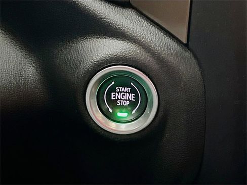 Used 2021 Chevrolet Silverado 1500 High Country image 16