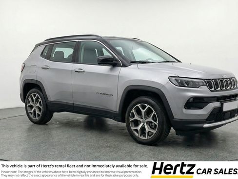 Used 2025 Jeep Compass Limited image 1