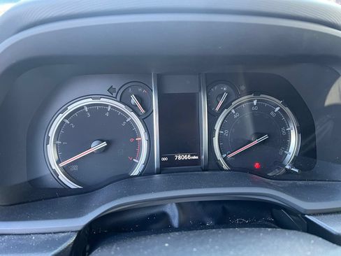 Used 2020 Toyota 4Runner TRD Off-Road Premium AWD/4WD image 9