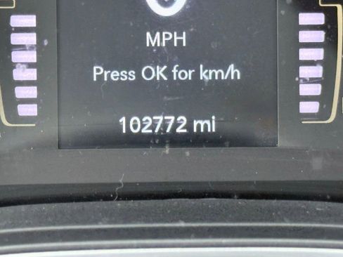 Used 2019 Jeep Cherokee Latitude w/ Popular Appearance Group image 16