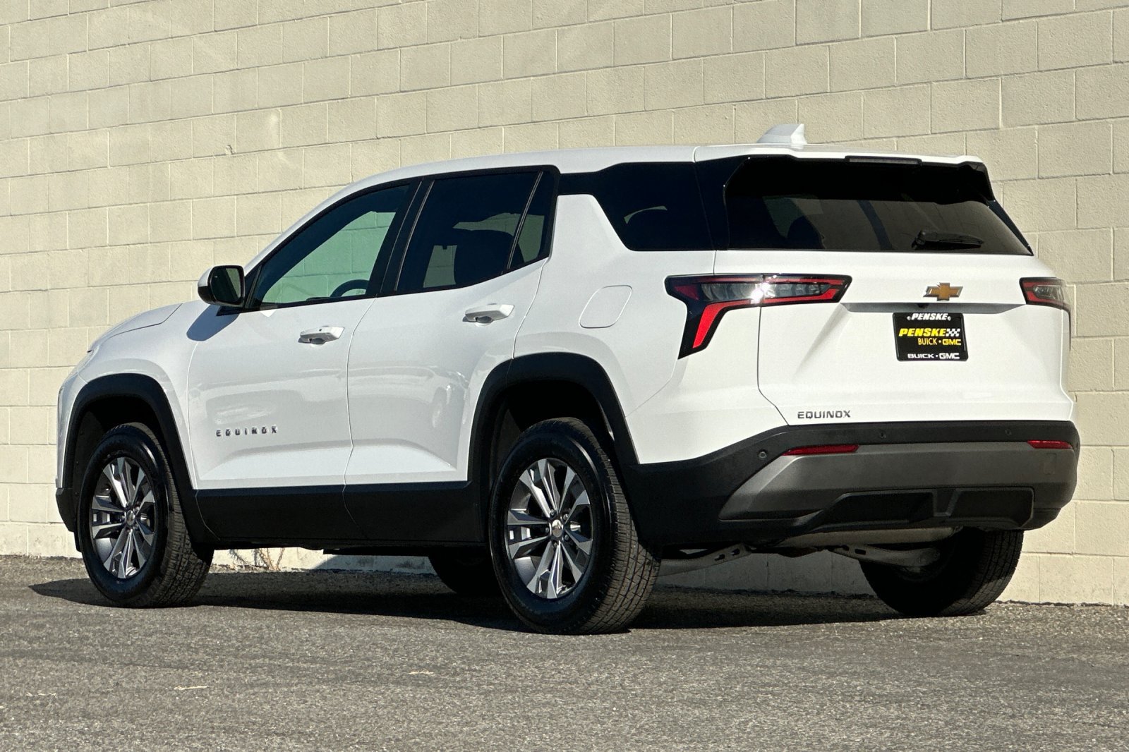 Certified 2025 Chevrolet Equinox LT FWD image 6