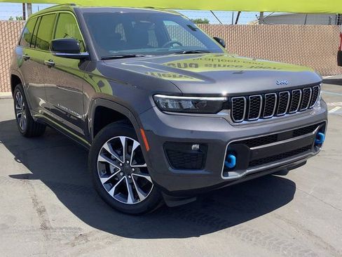 New 2023 Jeep Grand Cherokee Overland w/ Luxury Tech Group IV image 2