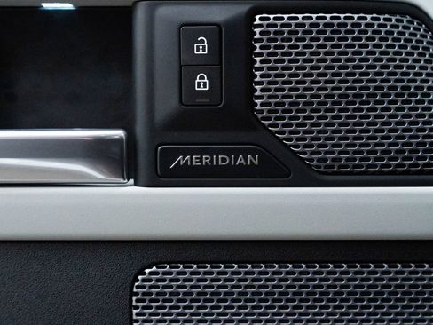 Used 2021 Land Rover Defender 90 S image 16