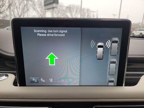 Certified 2024 Lincoln Aviator Black Label w/ Jet Package image 39