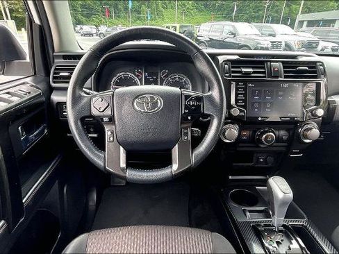 Used 2022 Toyota 4Runner TRD Off-Road AWD/4WD image 5