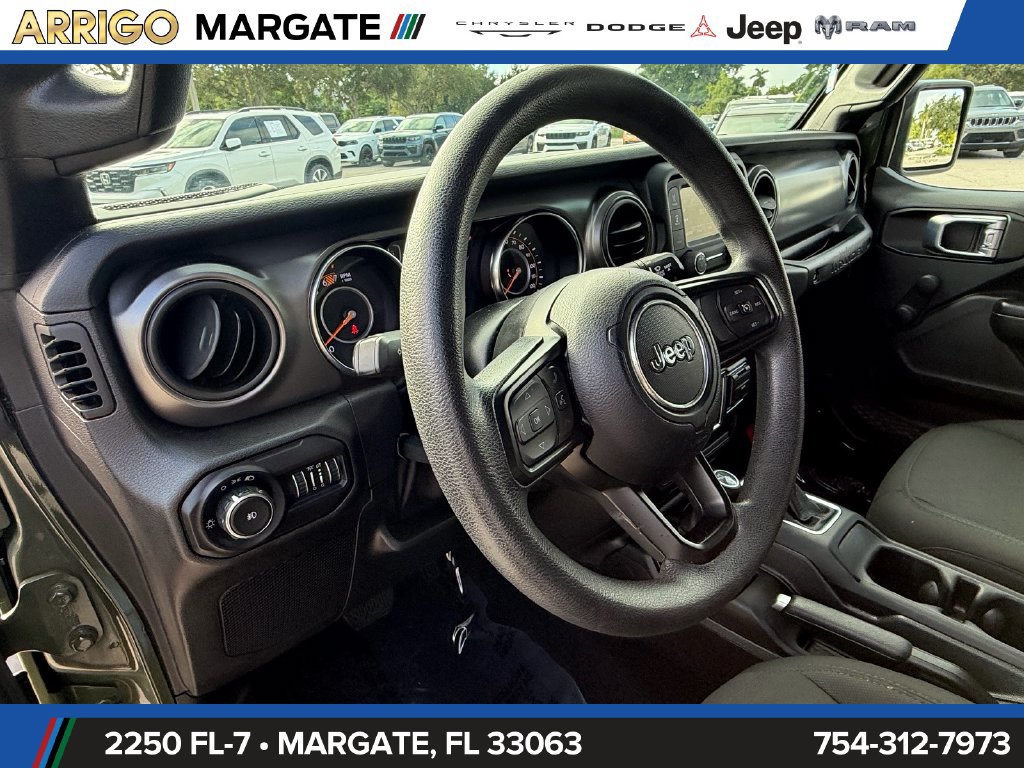 Used 2021 Jeep Wrangler Unlimited Sport AWD/4WD image 10