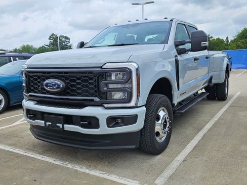 New 2026 Ford F350 XL w/ STX Appearance Package AWD/4WD image 2
