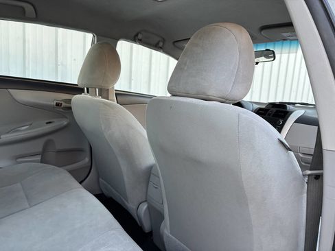 Used 2012 Toyota Corolla L image 17