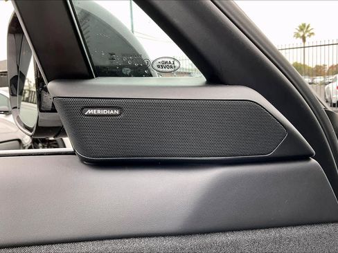 Used 2023 Land Rover Range Rover Sport SE Dynamic image 34