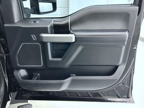Used 2019 Ford F350 Platinum w/ Platinum Ultimate Package image 17