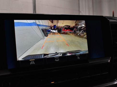 Used 2025 Chevrolet Silverado 1500 LT Trail Boss w/ Convenience Package II image 19