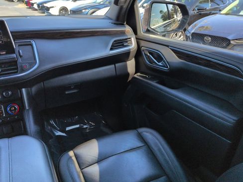 Used 2021 Chevrolet Suburban Z71 image 17