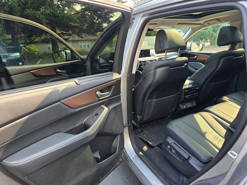 Used 2022 Acura MDX w/ Technology Package AWD/4WD image 9