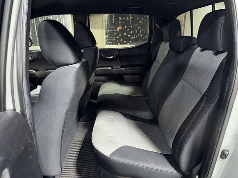 Certified 2022 Toyota Tacoma TRD Sport image 17