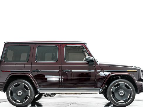 Used 2025 Mercedes-Benz G 63 AMG 4MATIC image 2