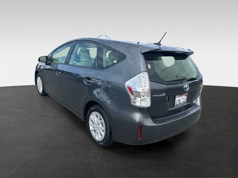 Used 2012 Toyota Prius V Three FWD image 4