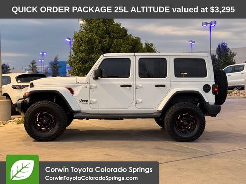 Used 2020 Jeep Wrangler Unlimited Sahara AWD/4WD image 5