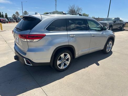 Used 2018 Toyota Highlander Limited AWD/4WD image 39