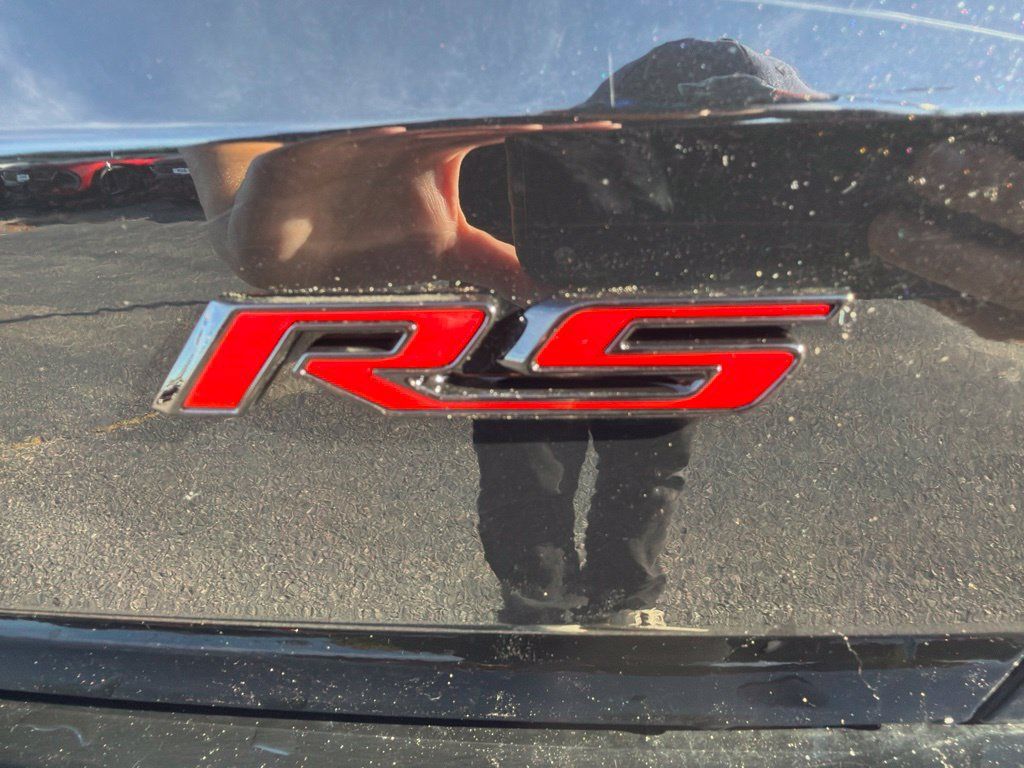 Used 2024 Chevrolet Traverse RS w/ LPO, Floor Liner Package AWD/4WD image 8