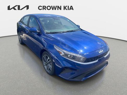 Certified 2023 Kia Forte LXS FWD image 3