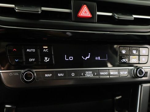 Used 2024 Kia Seltos S AWD/4WD image 47