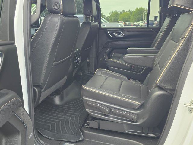 Used 2023 Chevrolet Suburban Premier RWD image 8