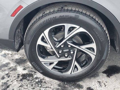 New 2025 Lincoln Nautilus Premier image 5