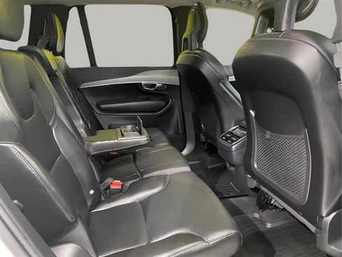 Used 2021 Volvo XC90 T5 Momentum w/ Climate Package image 27