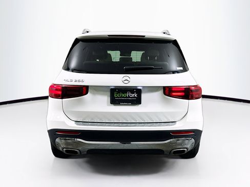 Used 2025 Mercedes-Benz GLB 250 image 7