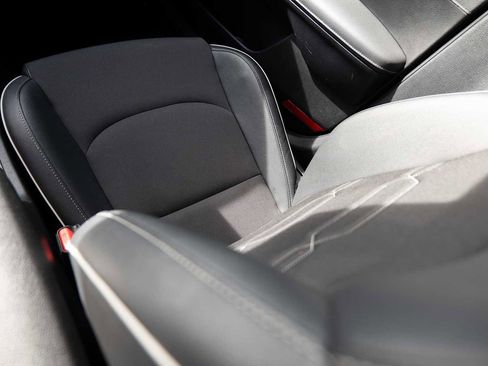 Certified 2024 Kia Forte GT-Line image 28