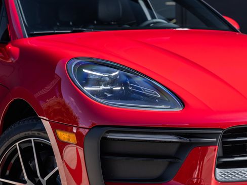 New 2026 Porsche Macan AWD/4WD image 20