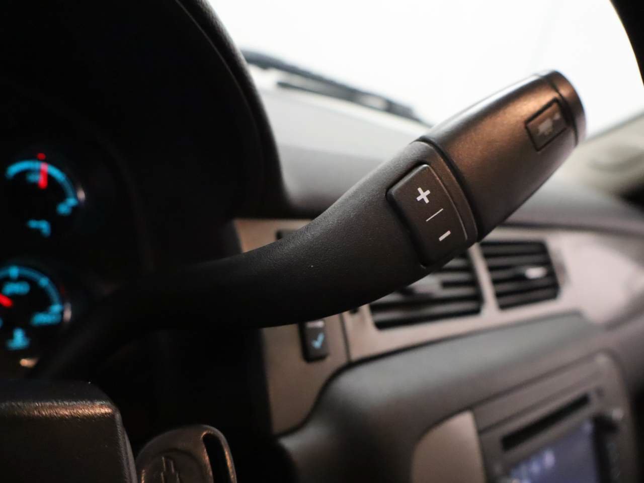 Used 2014 Chevrolet Silverado 3500 LTZ w/ LTZ Plus Package AWD/4WD image 9