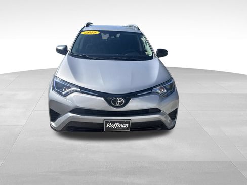 Used 2018 Toyota RAV4 LE AWD/4WD image 3