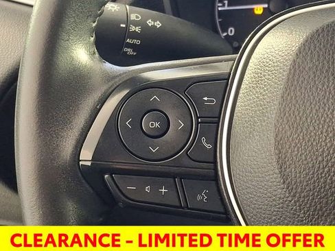 Used 2024 Toyota Corolla Cross LE image 24