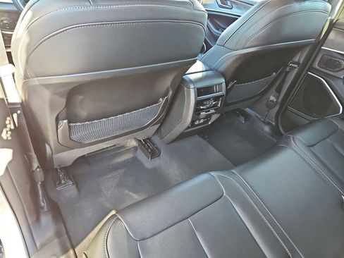 Used 2023 Jeep Grand Cherokee 4WD 4xe image 19