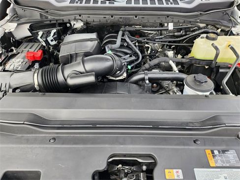 Used 2023 Ford F350 Lariat w/ Chrome Package image 31