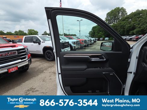 New 2026 Chevrolet Silverado 1500 LT Trail Boss w/ Convenience Package II AWD/4WD image 13