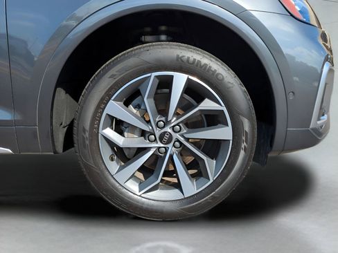 Used 2022 Audi Q5 2.0T Prestige w/ Prestige Package image 18