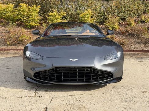 Used 2023 Aston Martin V8 Vantage Coupe image 7