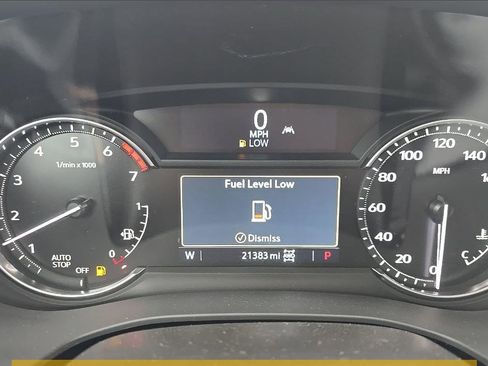 Used 2024 Cadillac XT6 Luxury w/ LPO, Floor Liner Package AWD/4WD image 13