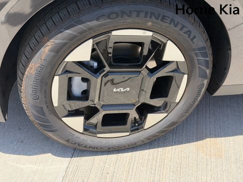 New 2026 Kia Carnival EX FWD image 8