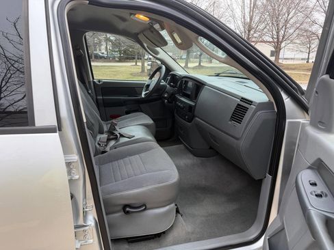 Used 2009 Dodge Ram 2500 Truck SXT image 18