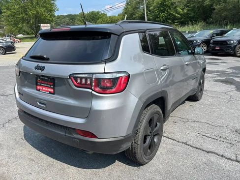Used 2019 Jeep Compass Latitude AWD/4WD image 7