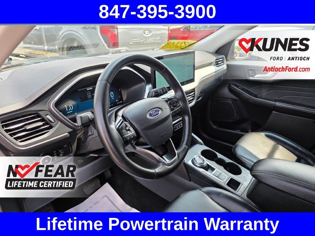 Certified 2025 Ford Escape Platinum AWD/4WD image 26