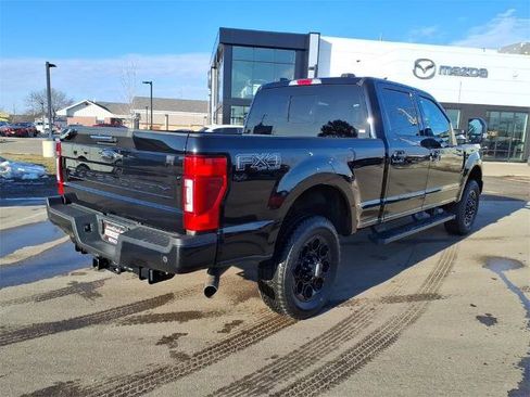 Certified 2022 Ford F250 Lariat w/ Black Appearance Package image 5