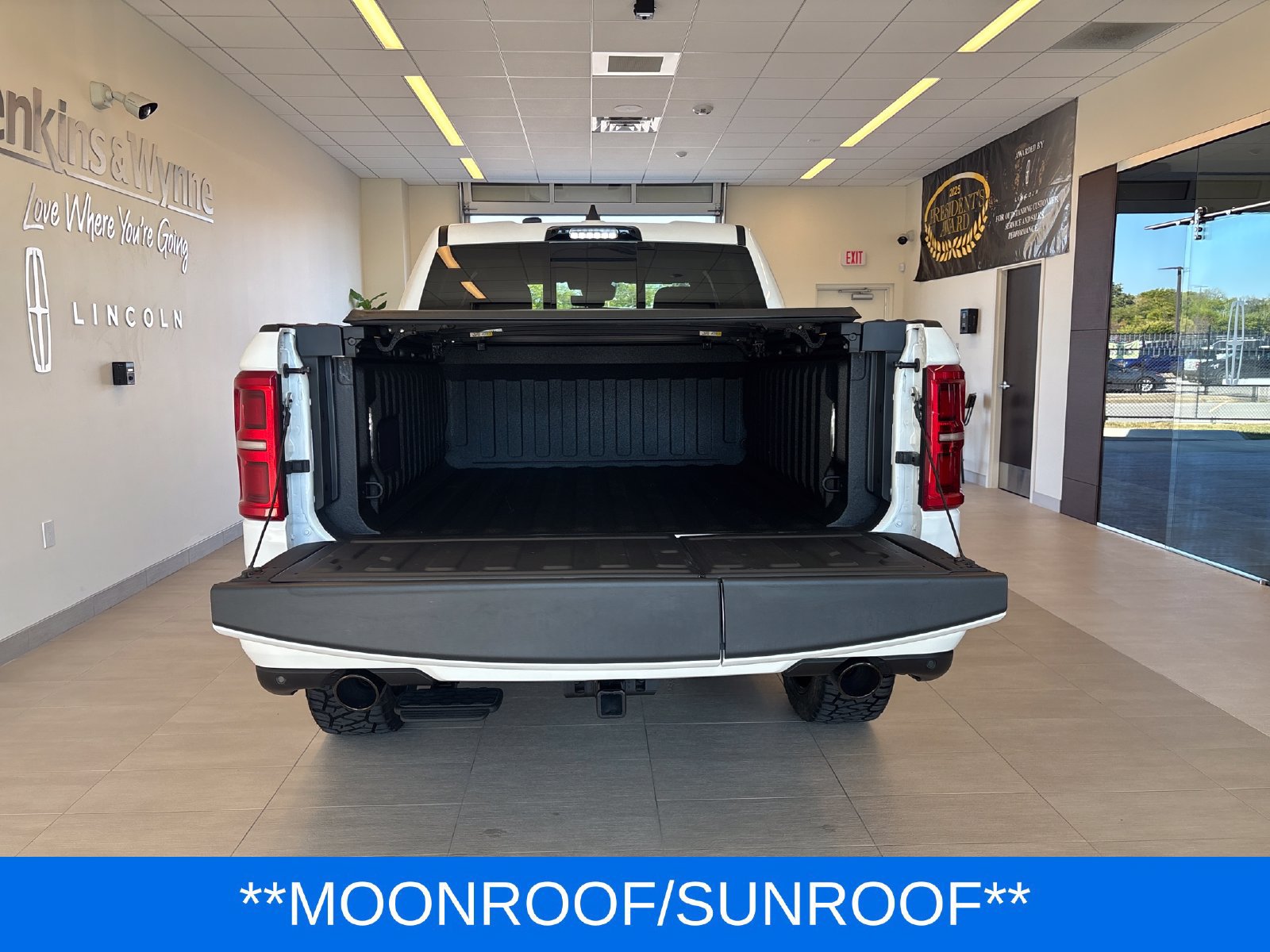 Used 2026 RAM 1500 Limited AWD/4WD image 11