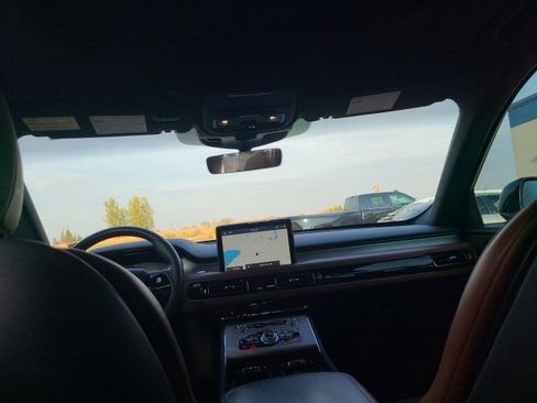 Used 2022 Lincoln Aviator Reserve w/ Equipment Group 201A image 21