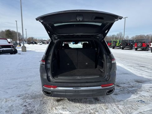 Used 2021 Jeep Grand Cherokee L Overland w/ Luxury Tech Group IV image 10