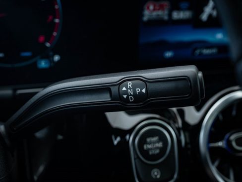 Certified 2025 Mercedes-Benz GLA 250 4MATIC image 29